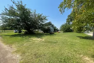 209 Davenport, Italy, TX 76651 - Photo 2