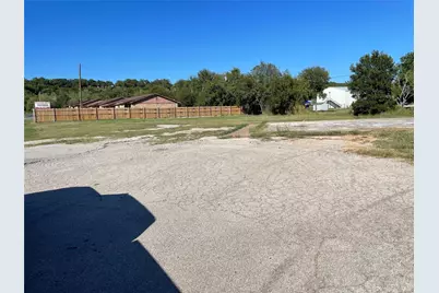 2320 Highway 180 W, Mineral Wells, TX 76067 - Photo 2