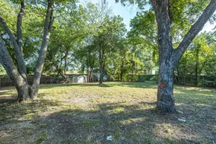 1106 N McKinney St, Ennis, TX 75119 - Photo 20