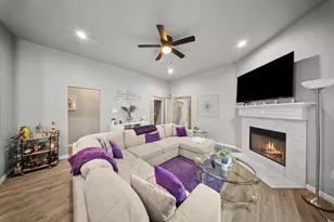 5312 Black Hawk St, Dallas, TX 75212 - Photo 6