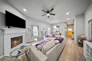 5312 Black Hawk St, Dallas, TX 75212 - Photo 2