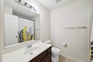 1057 Kaylie St, Grand Prairie, TX 75052 - Photo 20