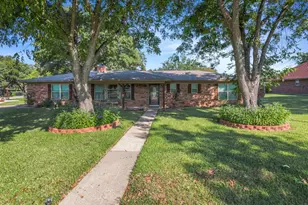 5710 Cortez Dr, De Cordova, TX 76049 - Photo 2