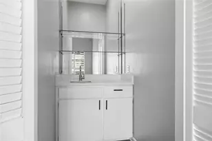 10437 High Hollows Dr, Dallas, TX 75230 - Photo 20