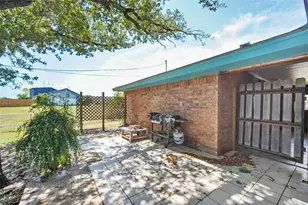 134 N 11th St, Jacksboro, TX 76458 - Photo 22