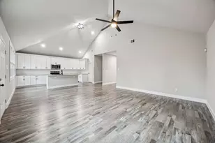 1220 E Leuda St, Fort Worth, TX 76104 - Photo 18