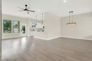 3725 Creek View Dr, McKinney, TX 75071 - Photo 6