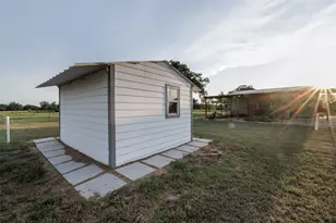 4699 Co Rd 1600, Alba, TX 75410 - Photo 36