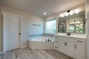 1404 Red Rock Rd, Hewitt, TX 76643 - Photo 18