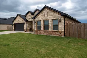 2216 Samuel St, Mabank, TX 75147 - Photo 4