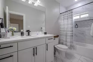 2216 Samuel St, Mabank, TX 75147 - Photo 16