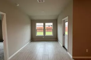 8453 Hollymead Ln, Fort Worth, TX 76131 - Photo 4