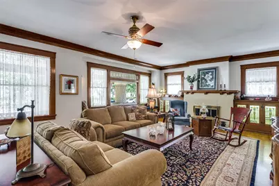 1351 Mistletoe Drive, Fort Worth, TX 76110 - Photo 6