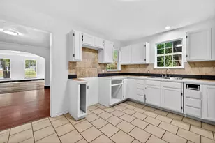 205 W Bond St, Denison, TX 75020 - Photo 16