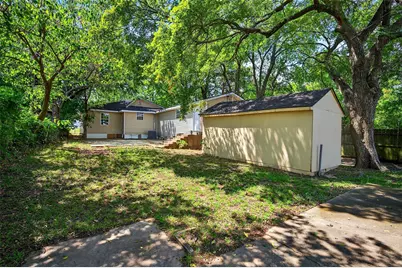 205 W Bond Street, Denison, TX 75020 - Photo 22