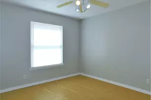 219 Wildfire Dr, Lewisville, TX 75067 - Photo 18