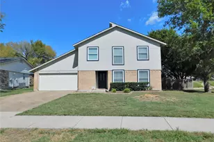 219 Wildfire Dr, Lewisville, TX 75067 - Photo 2