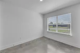 1110 S College Ave, Troy, TX 76579 - Photo 12