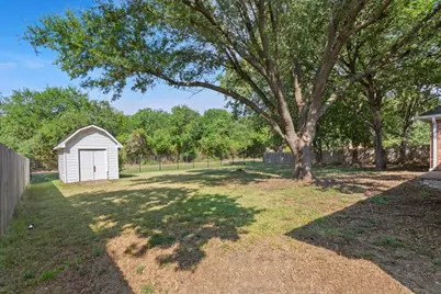 9412 Silverthorn Drive, Waco, TX 76708 - Photo 16