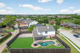 2052 Diamond Ridge Dr, Carrollton, TX 75010 - Photo 2