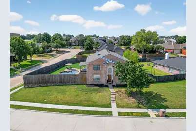 2052 Diamond Ridge Drive, Carrollton, TX 75010 - Photo 12