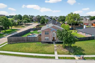 2052 Diamond Ridge Dr, Carrollton, TX 75010 - Photo 12