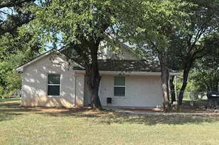 3712 Montgomery Dr, Granbury, TX 76049 - Photo 2