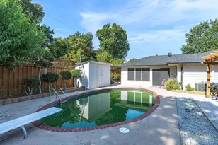 1318 Brook Valley Ln, Dallas, TX 75232 - Photo 34