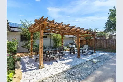 1318 Brook Valley Lane, Dallas, TX 75232 - Photo 32