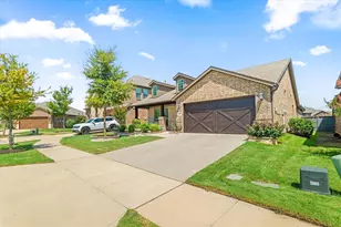1405 Summit View Ln, Little Elm, TX 76227 - Photo 4