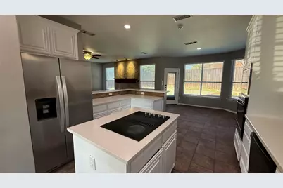 1705 Clover Hill Road, Mansfield, TX 76063 - Photo 12