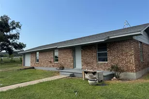 927 S Avenue H, Clifton, TX 76634 - Photo 2