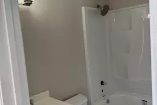 927 S Avenue H, Clifton, TX 76634 - Photo 10