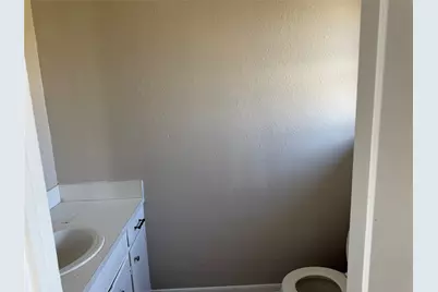 927 S Avenue H, Clifton, TX 76634 - Photo 12