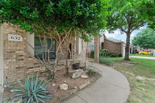 632 Shotwell St, Crowley, TX 76036 - Photo 4