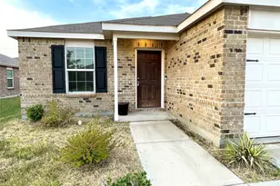 1929 Elderberry St, Royse City, TX 75189 - Photo 2