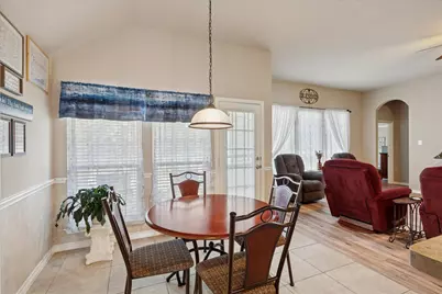 8205 Painted Tree Trail, Fort Worth, TX 76131 - Photo 12