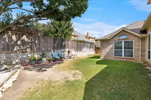 8205 Painted Tree Tr, Fort Worth, TX 76131 - Photo 24