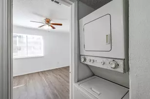 9835 Walnut St, Dallas, TX 75243 - Photo 16