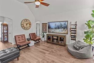 525 McKittrick Ct, Godley, TX 76044 - Photo 6