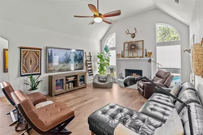 525 McKittrick Court, Godley, TX 76044 - Photo 4