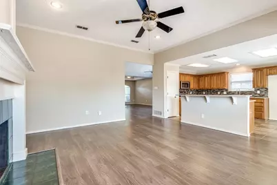 6804 Glen Dale Drive, Arlington, TX 76017 - Photo 10