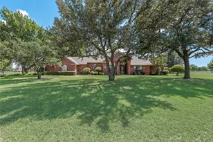 406 Tishomingo Rd, Waxahachie, TX 75165 - Photo 1