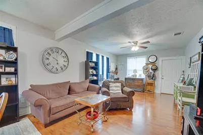 801 N McKinney Street, Ennis, TX 75119 - Photo 6