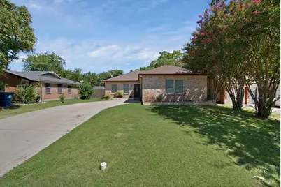 829 Lexington Drive, Lancaster, TX 75134 - Photo 4
