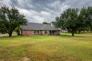 510 Highland Rd, Springtown, TX 76082 - Photo 32