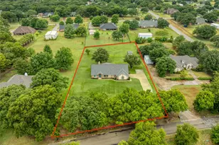 510 Highland Rd, Springtown, TX 76082 - Photo 2