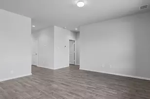 140 Trinity St, Grandview, TX 76050 - Photo 14