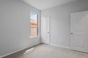 140 Trinity St, Grandview, TX 76050 - Photo 28