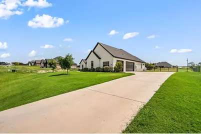 313 Oak Meadow Lane, Weatherford, TX 76085 - Photo 2